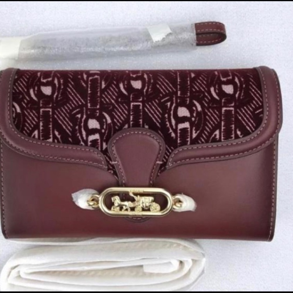 SOLD/Authentic Coach leather/velvet L.Edition - Picture 3 of 8